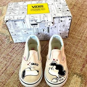 Peanuts vans (blush pink)